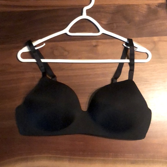 Victoria’s Secret T-Shirt Bra - Picture 1 of 6
